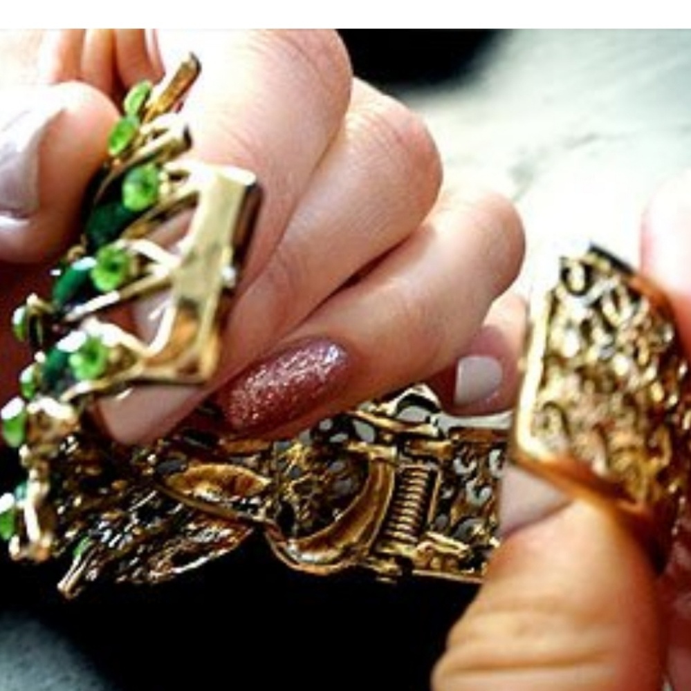 Peacock Bracelet - Picture 6 of 7